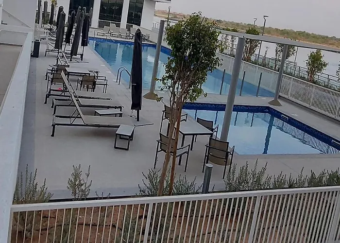 Deluxe Apartment On Yas With Sea View Balcony