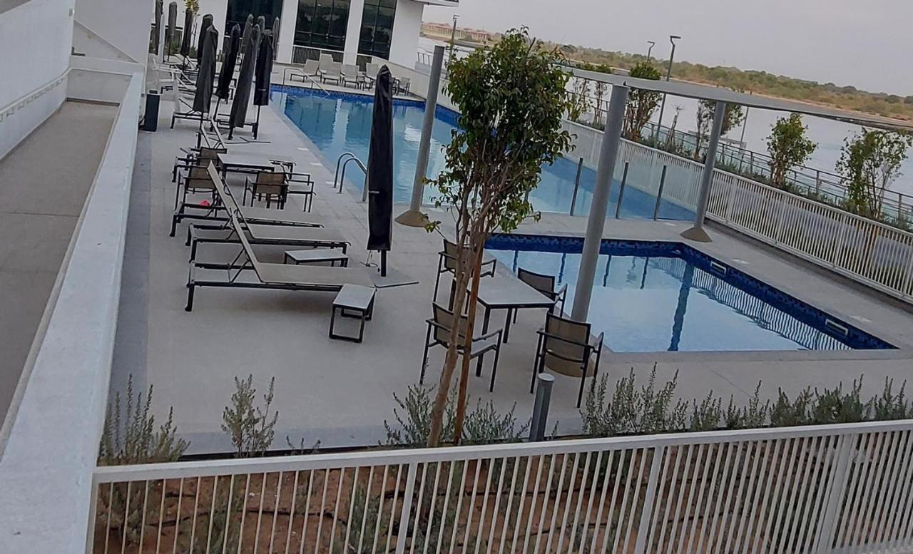 Deluxe On Yas With Sea View Balcony * Abou Dabi