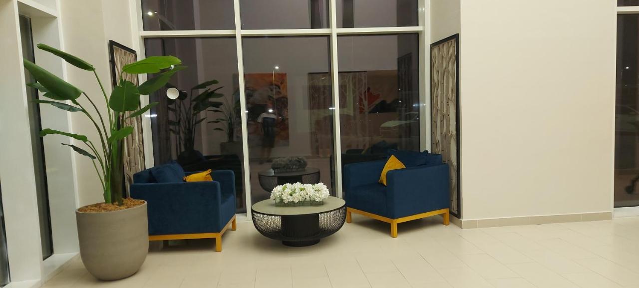 Deluxe On Yas With Sea View Balcony Appartement *